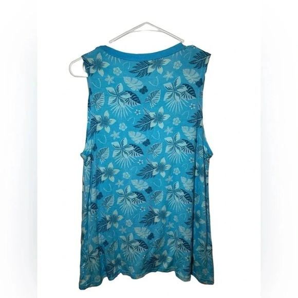 Disney Aulani Hawaiian tank. Created especially for Aulani, Disney Resort & Spa - Picture 2 of 5